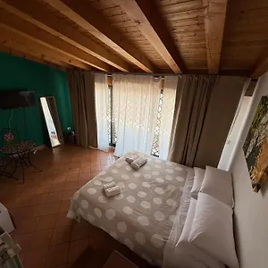 *** Bed and breakfast San Barnaba Italia